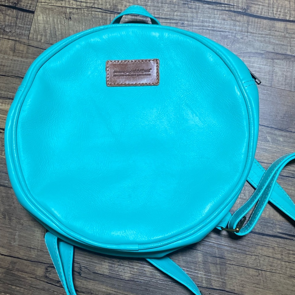 Cueropapel & Tijera Sofia Protti Leather Circle Bag